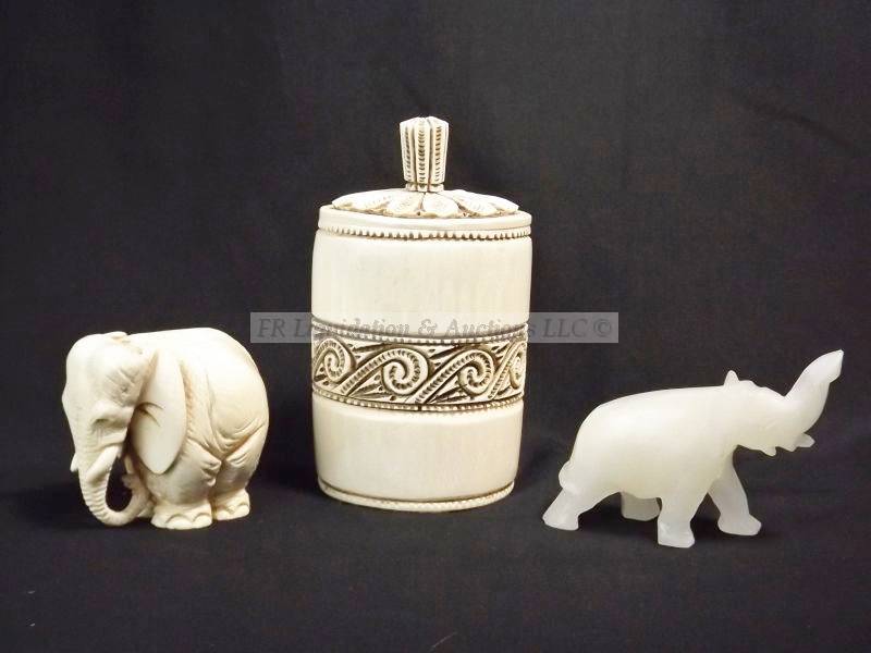 lot 23 image: Collectables