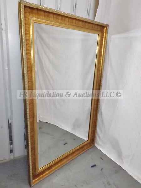 lot 31 image: Mirror