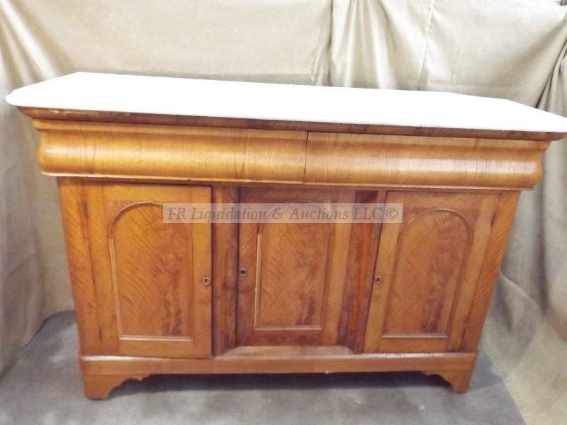 lot 61 image: Furniture