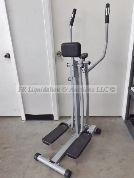 lot 63 image: Exercise equipment