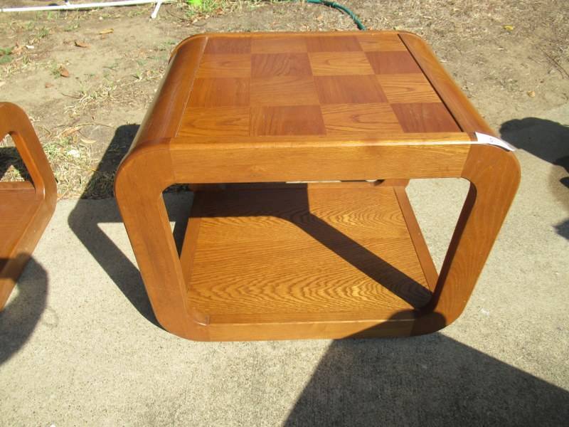 lot 5 image: FURNITURE
