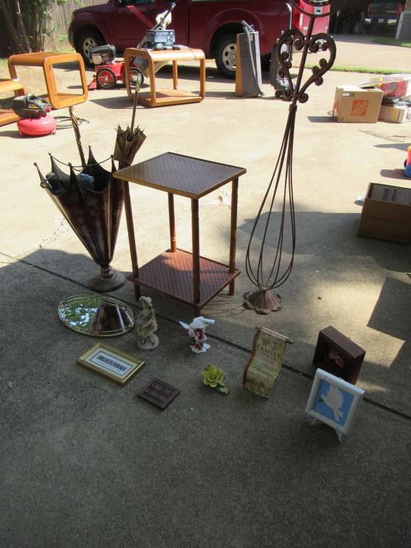 lot 13 image: HOME DCOR