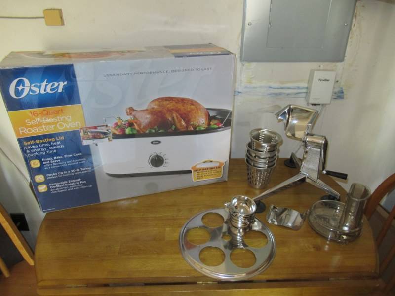 lot 28 image: KITCHENWARES