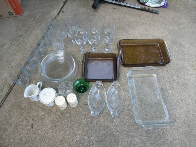 lot 41 image: KITCHENWARES