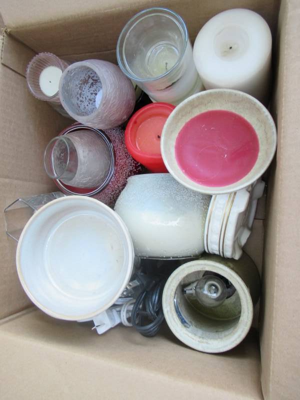 lot 42 image: HOUSEWARES