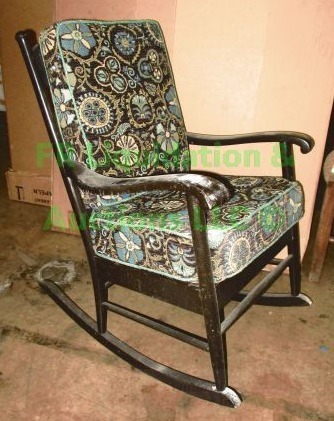 lot 11 image: Traditional rocking chair with cushions