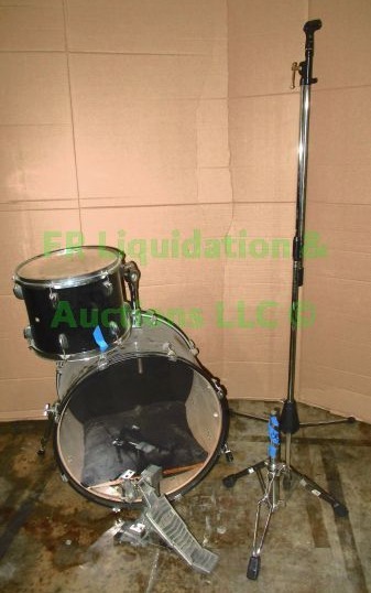 lot 33 image: PDP drums and microphone stand
