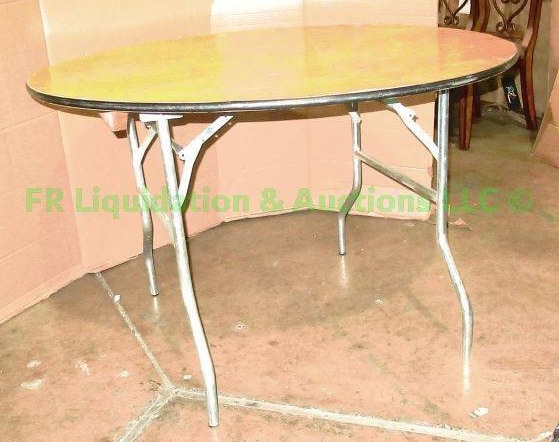 lot 41 image: Folding leg utility table, 48 wide 30 tall