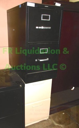 lot 90 image: 2 metal file cabinets