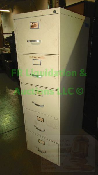 lot 92 image: Metal 4 drawer file cabinet, 60 x 18 x 29