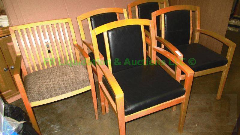 lot 143 image: La-Z-Boy occasional chair matching set of 4 and Cabot Wrenn occasional chair
