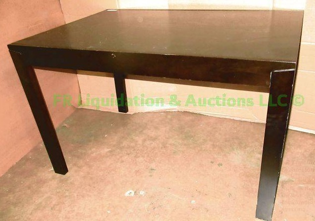 lot 149 image: Stow away leaf dining table, matches lot 151