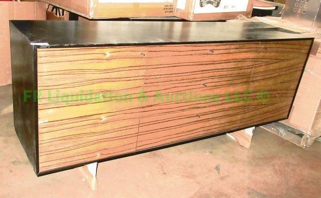 lot 220 image: European style door drawer buffet credenza