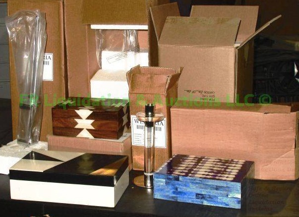 lot 222 image: Artistic wood lidded storage boxes plus