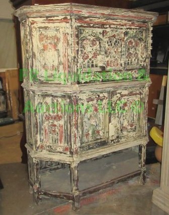 lot 310 image: Antique late 1800s gothic style Linen armoire, 67 x 52 x 20