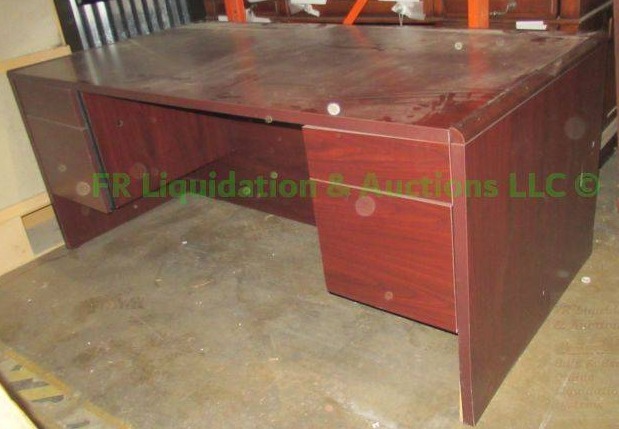 lot 316 image: Lacasse office desk and credenza, 2 total
