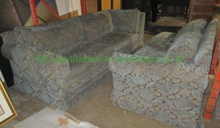 lot 329 image: Corner Sectional sleeper sofa