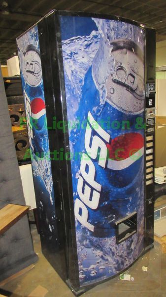 lot 388 image: Pepsi Commercial soda vending machine with key