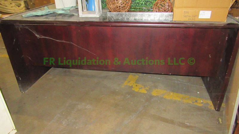 lot 404 image: Large office desk shell, 29 x 72 x 36