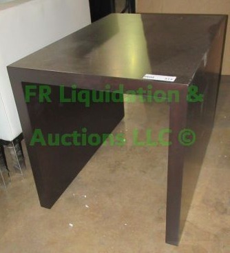 lot 414 image: Heavy duty Utility table, 26 x 19 x 18
