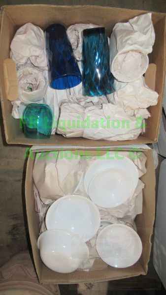 lot 419 image: Corelle dish set plus