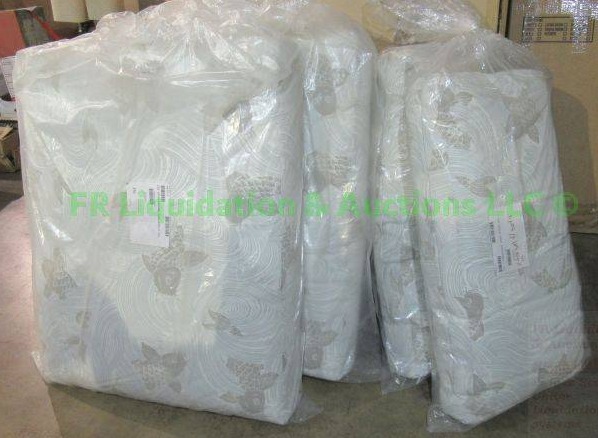 lot 430 image: Deluxe stonebrook sofa cushions, unused in plastic pack