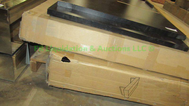 lot 409 image: Guildmaster coffee table
