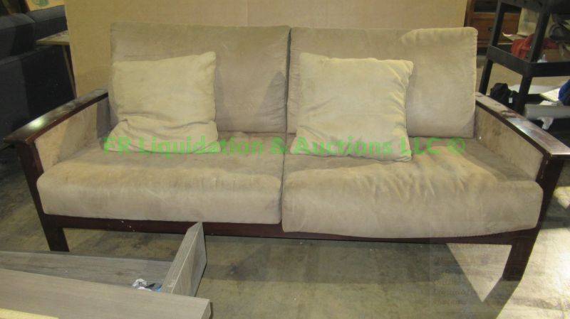 lot 459 image: Allison furniture company plush cushion loveseat