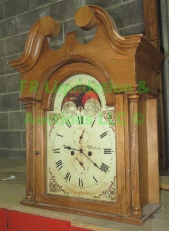 lot 535 image: Thompson Whitehaven, Colonial style mantle clock, 27 x 19 x 9
