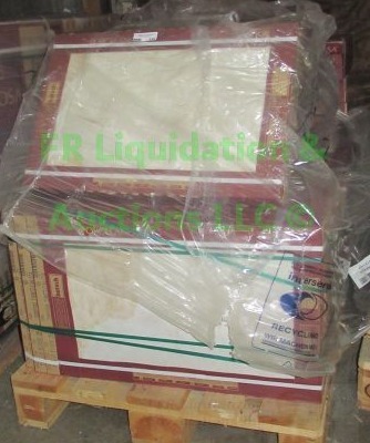 lot 530 image: Porcelanosa Itilian floor tiles 17 x 26 x 12 approx. Pallet full unopened boxes