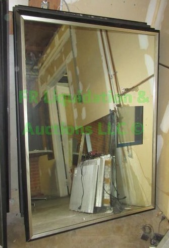lot 579 image: Vibe mirror TV, Television appears in bottom of mirror, TVs seperate need installed, 7 total 42 x 57