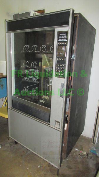 lot 588 image: Candy  Snack vending machine