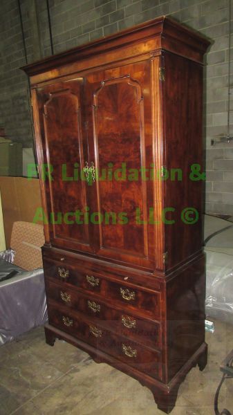lot 590 image: Henredon Astencourt solid wood storage armoire, 80 x 42 x 19