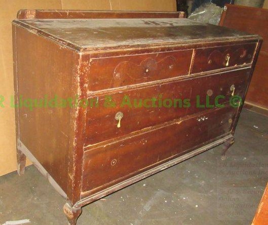 lot 613 image: Vintage vanity dresser, 51 x 35 x 23