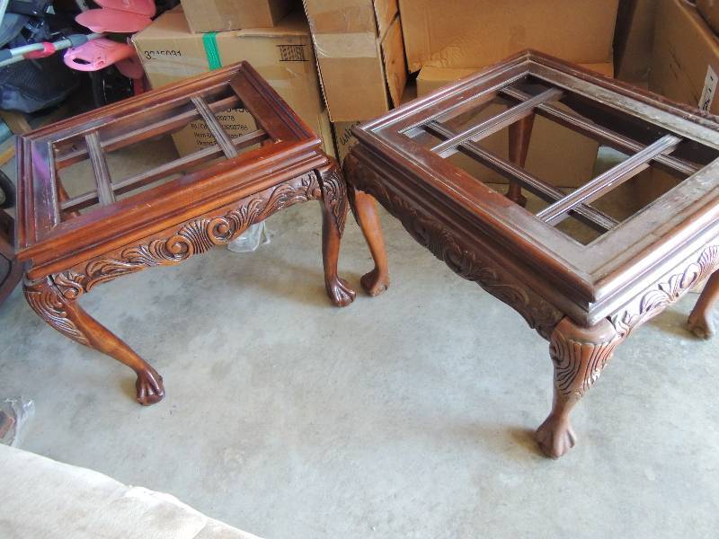 lot 711 image: 2 end tables. claw foot -  matching set 21 12 tall 28 wide 23 depth ( should have glass top- not included)