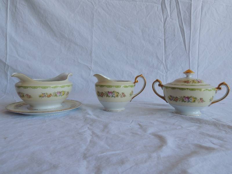 lot 726 image: Meito China. Hand painted. Made in Japan. Service for almost 12   88 PCS