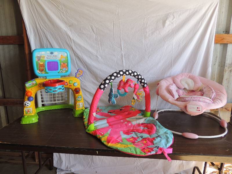 lot 709 image: Comfort Harmony baby bounce, r Smart shot toddler basketball game and GRACO mat with musical hanging ty