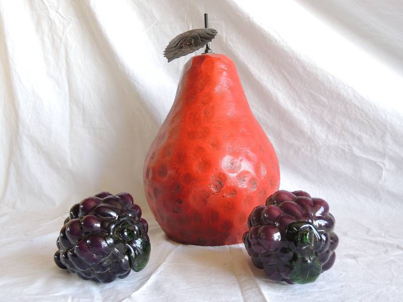 lot 762 image: Very large red Pear  13 X 8, 2  Glass Grapes CLUSTERS