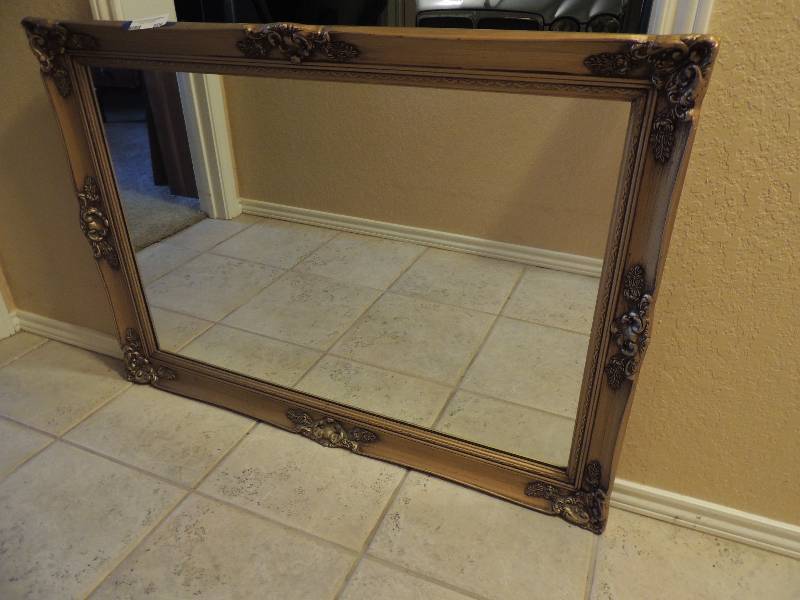 lot 906 image: Gold wall mirror 29.5 tall 36 wide