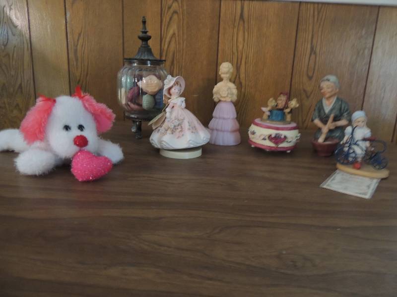 lot 945 image: Avon perfume ladies bottle 6.5 tall   1929 Cinarco porceline man 6 tall,   soap dish and stuffed dog