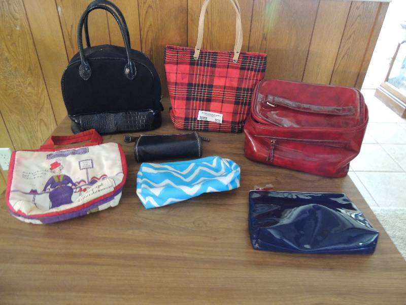 lot 970 image: Purses -  Red, Black and Brown