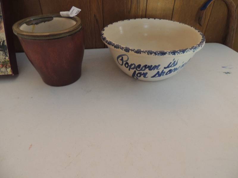 lot 956 image: POPCORN Bowl Thats All Folks blue and white  & PLANTER with Insert - NEW