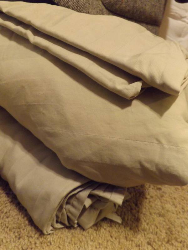 lot 922 image: tan and brown sheets -  all queen size