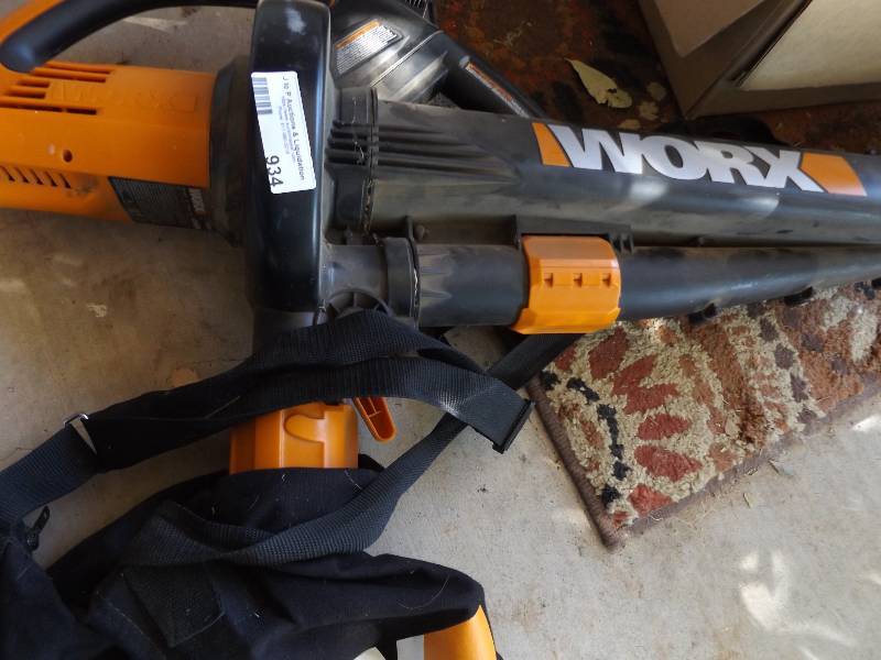 lot 934 image: WORX blower with bag electric