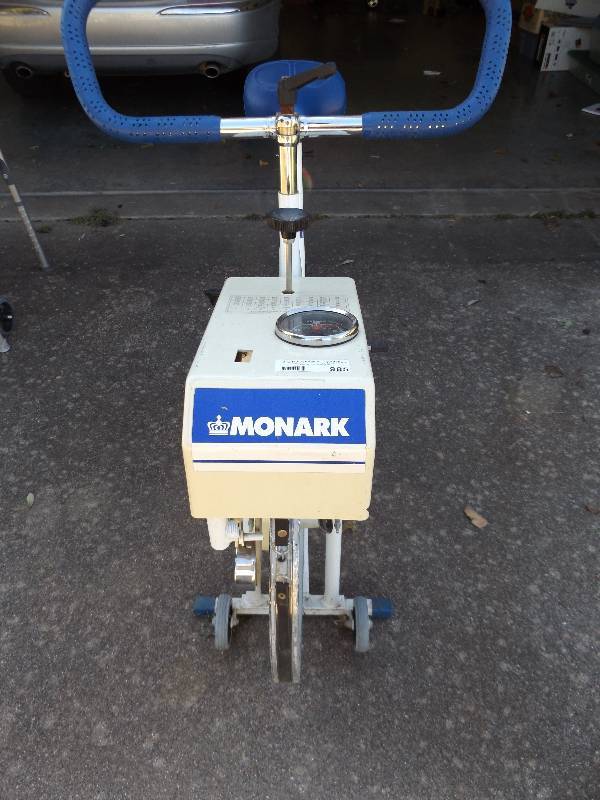 lot 985 image: MOHAWK Exercise bike
