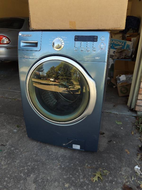 lot 986 image: Samsung  VRT front load washer -  needs tub changed (comes with new tub)