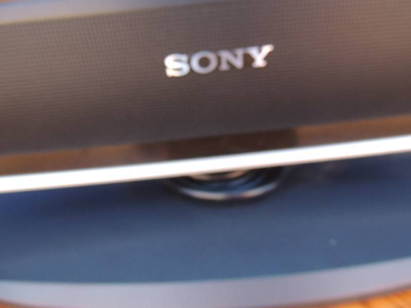 lot 857 image: Sony HD Flat screen TV swivel bottom. Works