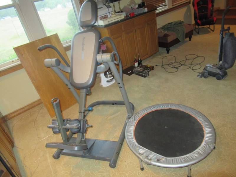 lot 39 image: REEBOK INVERSION SYSTEM AND SMALL TRAMPOLINE