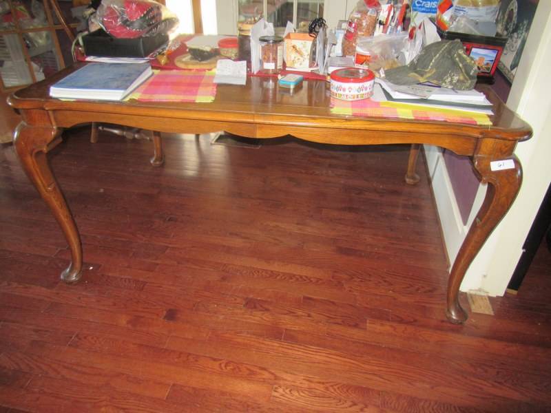 lot 61 image: CENTURY DINING ROOM TABLE MEASURES 62 X 43 X 30 HAS A LEAF INSERT THAT EXTENDS TABLE MATCHES LOT 60