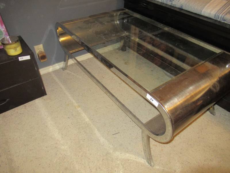 lot 88 image: CHROME AND GLASS COFFEE TABLE 19 X 26 X 18.5